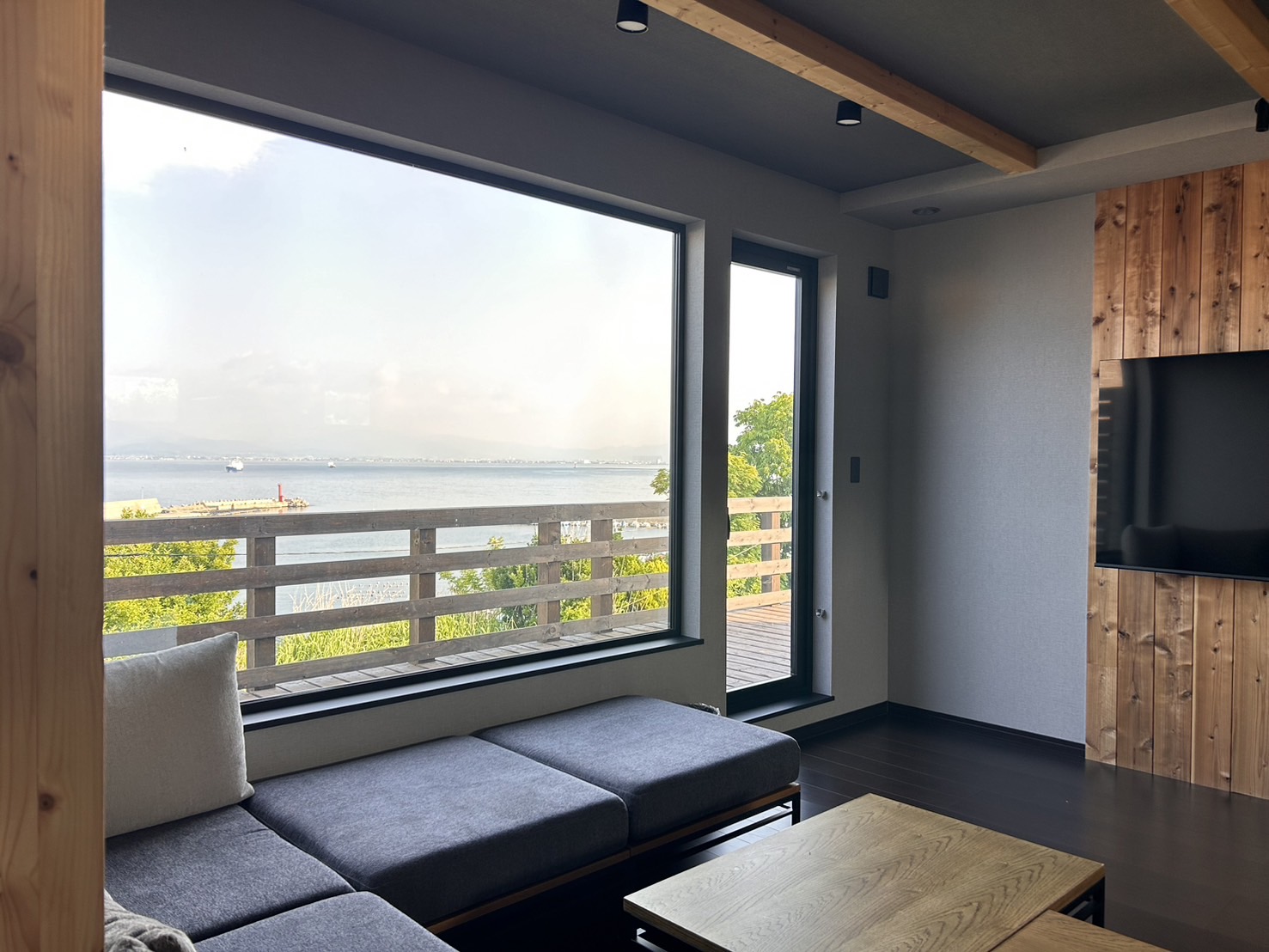 フモトノ&mus. 客室インテリア